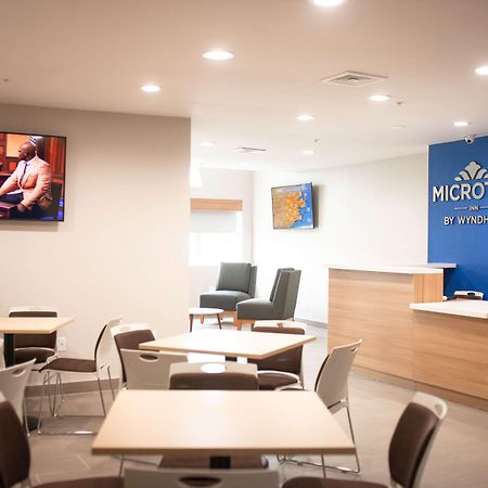Microtel Inn & Suites By Wyndham Camp Lejeune/Джаксънвил Екстериор снимка