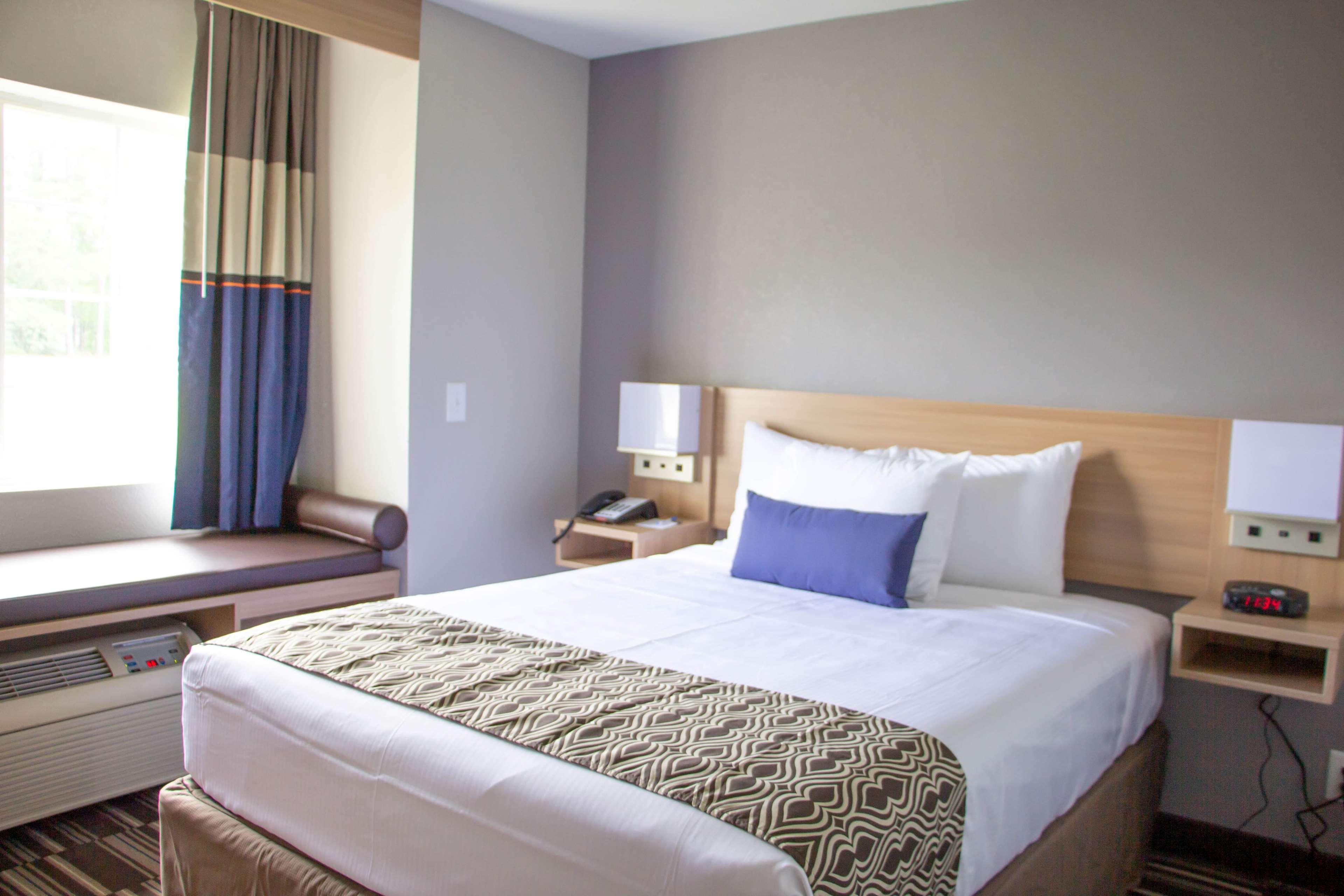 Microtel Inn & Suites By Wyndham Camp Lejeune/Джаксънвил Екстериор снимка